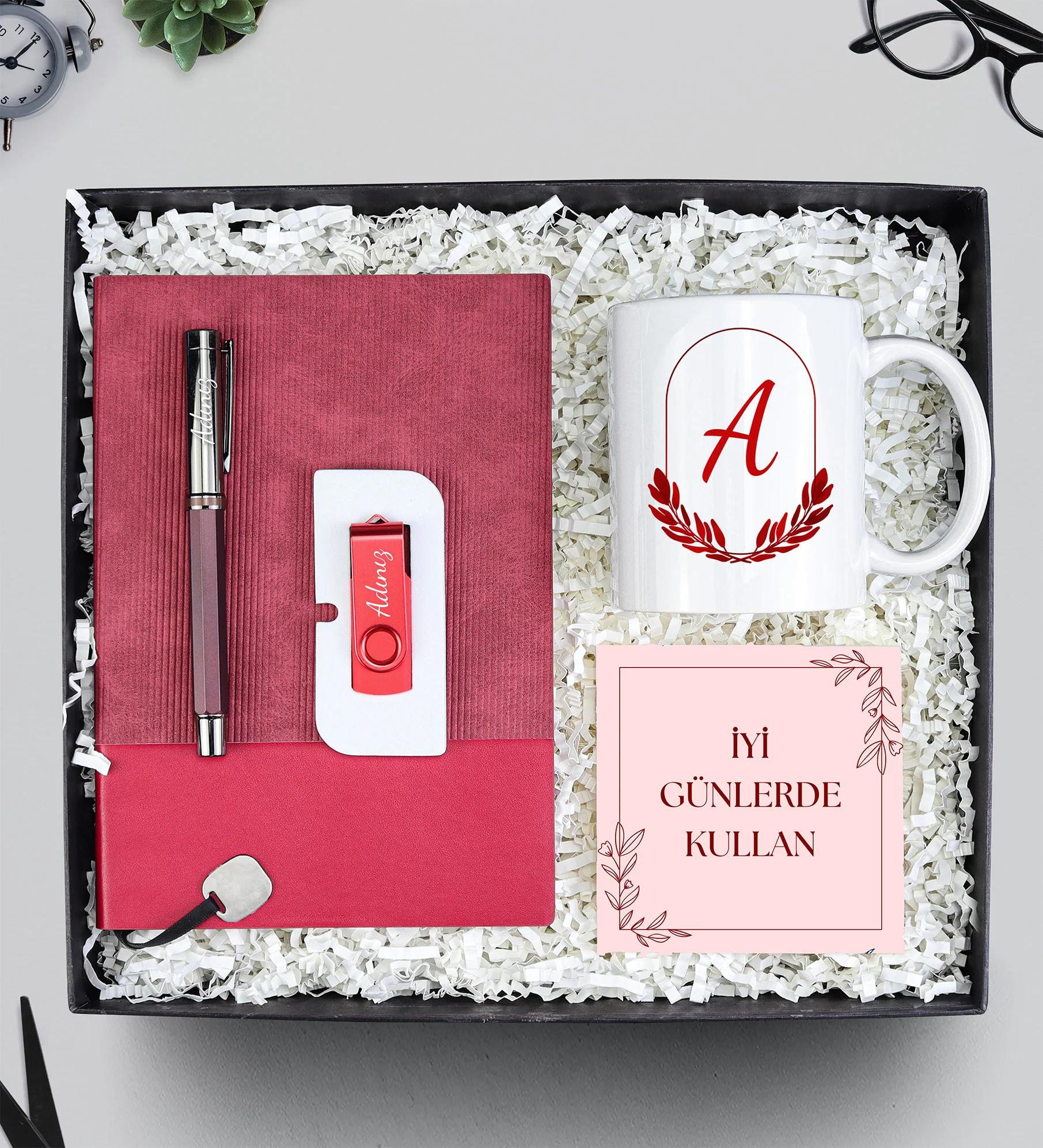 Kupa & USB Bellekli Kurumsal Özel Gün Hediye Seti
